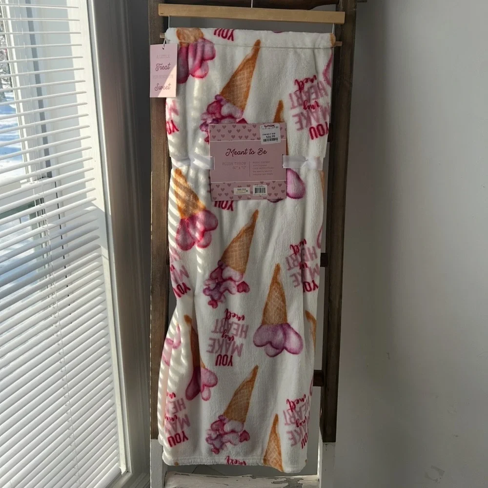 Plush Throw Blanket - Pink and White